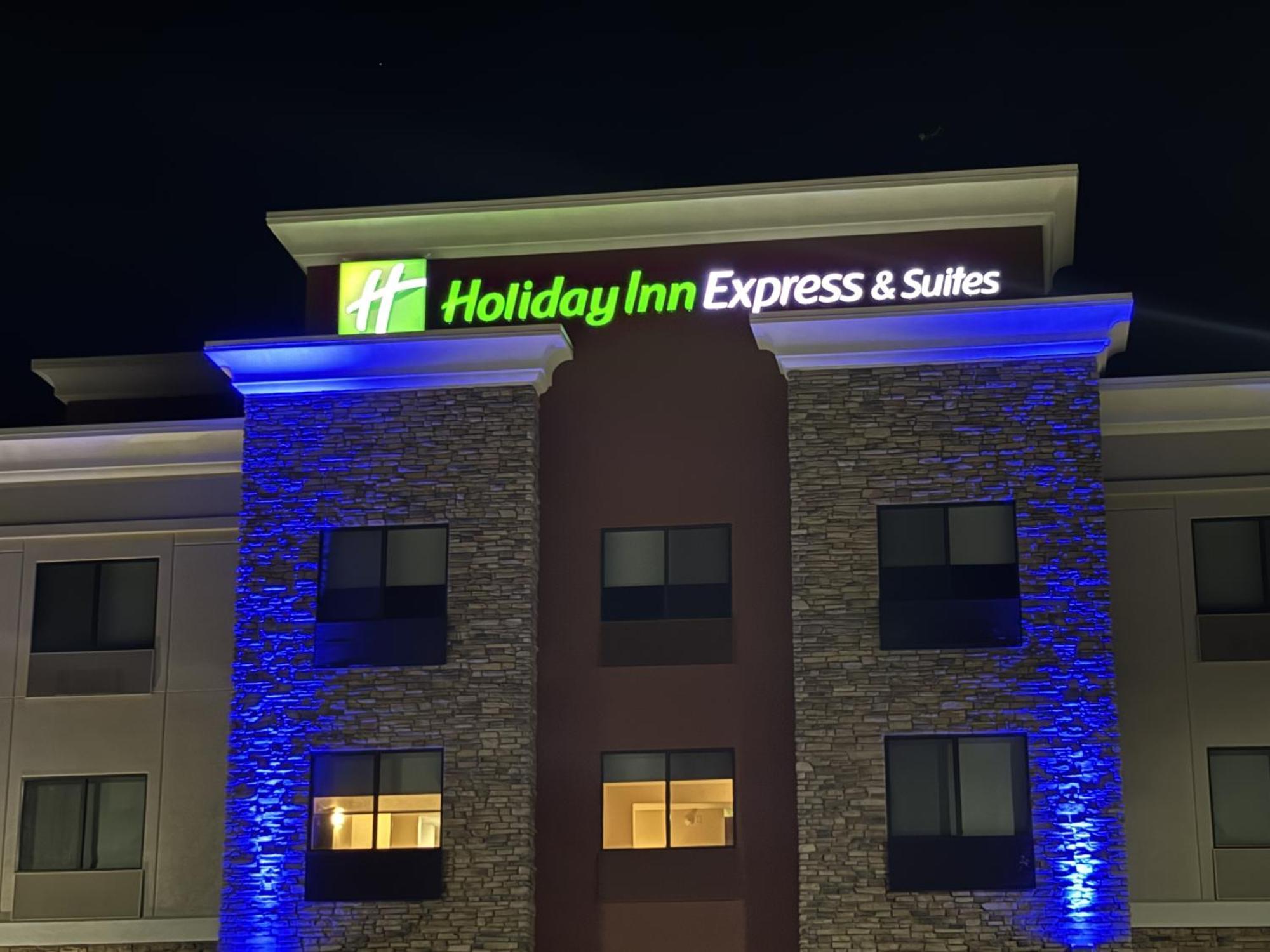 Express & By Ihg Hotel 2*