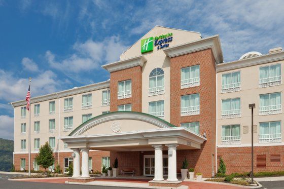 Hotel Express & By Ihg 2*