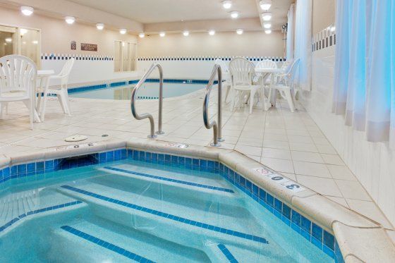 Express & By Ihg Hotel 2*