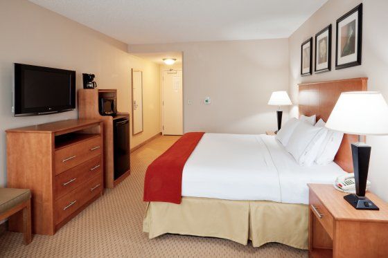 Express & By Ihg